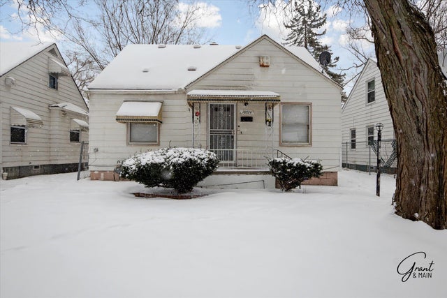 18724 Greenview Avenue, Detroit city