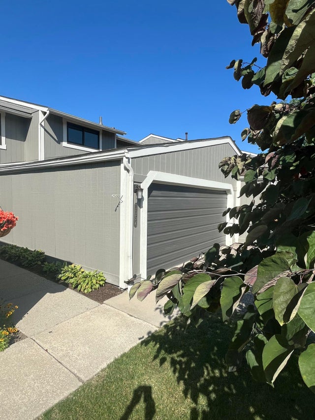 1054 Bristol Court, Northville city