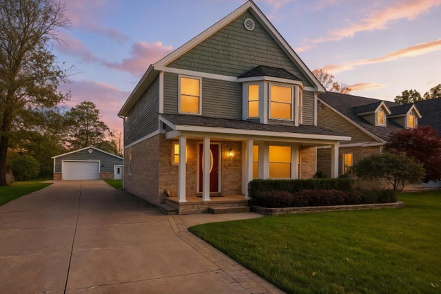 758 W Woodside Avenue, Madison Heights city