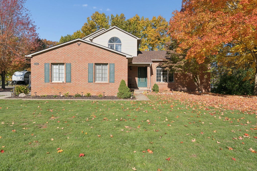 13153 Cove Ridge Drive, Green Oak township