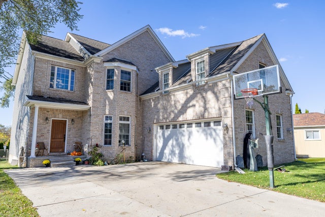 404 Stryker Street, South Lyon city