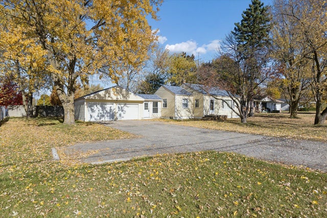 1037 E Hill Road, Grand Blanc charter township