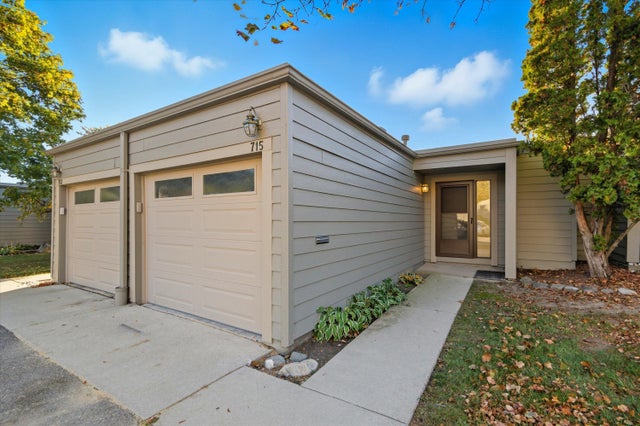 715 Skynob Drive, Ann Arbor city