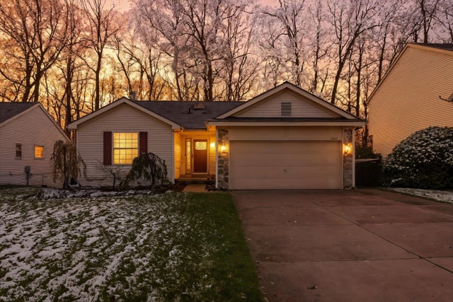 1623 Andover Boulevard, Hartland township