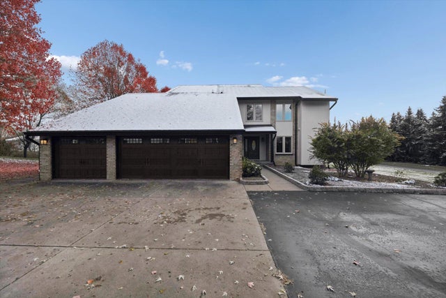 11011 Kurtiss Drive, Brighton township