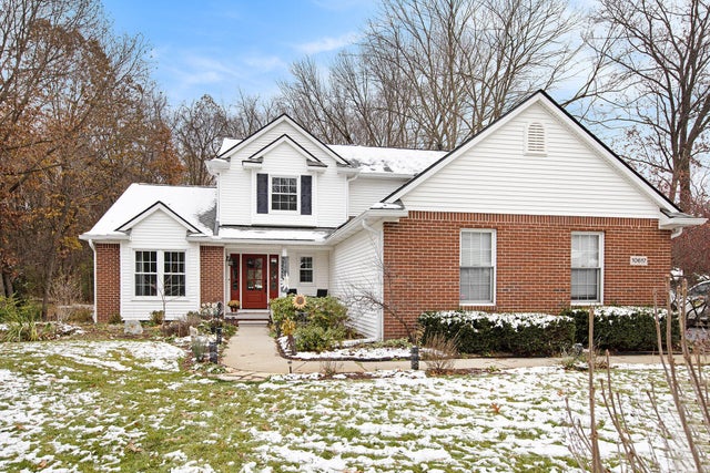 10617 Splitstone Dr E, Hamburg township