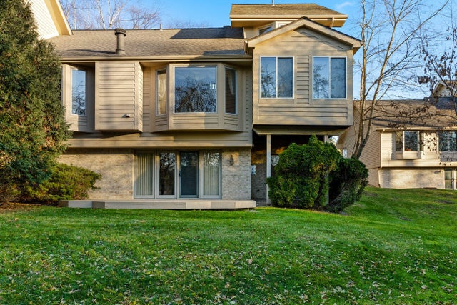 8040 Pepperwood Drive Building: F Unit: 4, Grand Blanc charter township