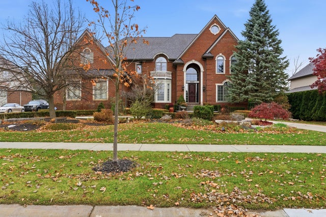 5520 Whitehall Boulevard, Oakland charter township
