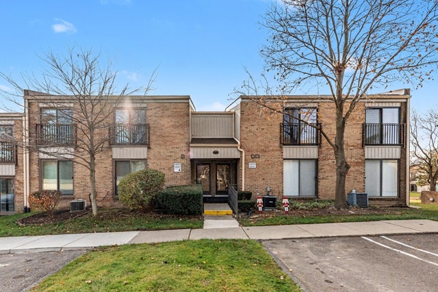 18025 University Park Drive Unit: 51, Livonia city