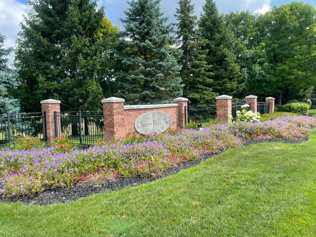 312 Marigold Circle, Westland city