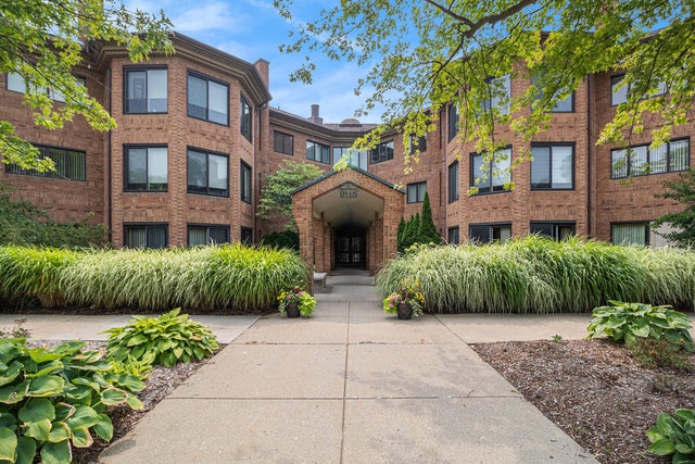 2115 Nature Cove Court Unit: 206, Ann Arbor city