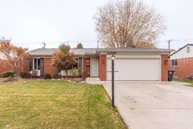 14220 Knolson Street, Livonia city