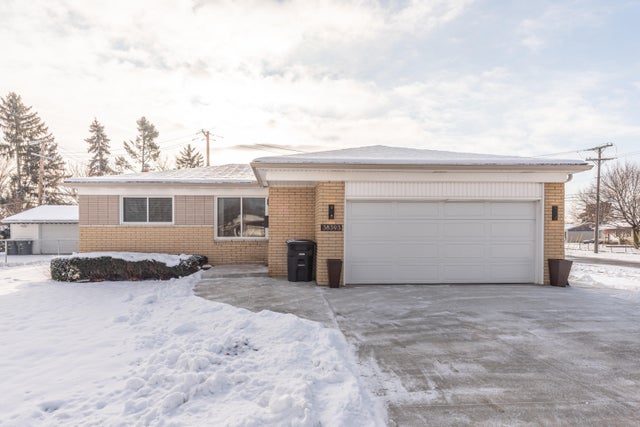 38393 Mason Street, Livonia city