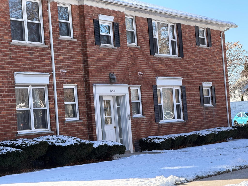 17540 N Mack Avenue Unit: 10, Grosse Pointe city