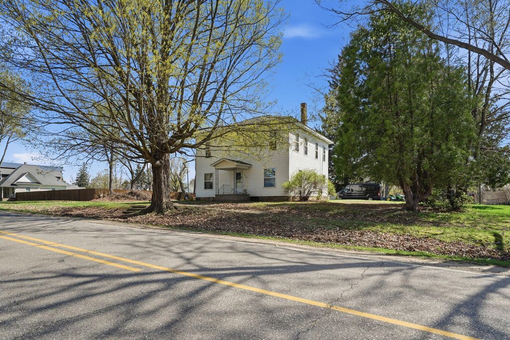 9389 Foster Street, Watertown township