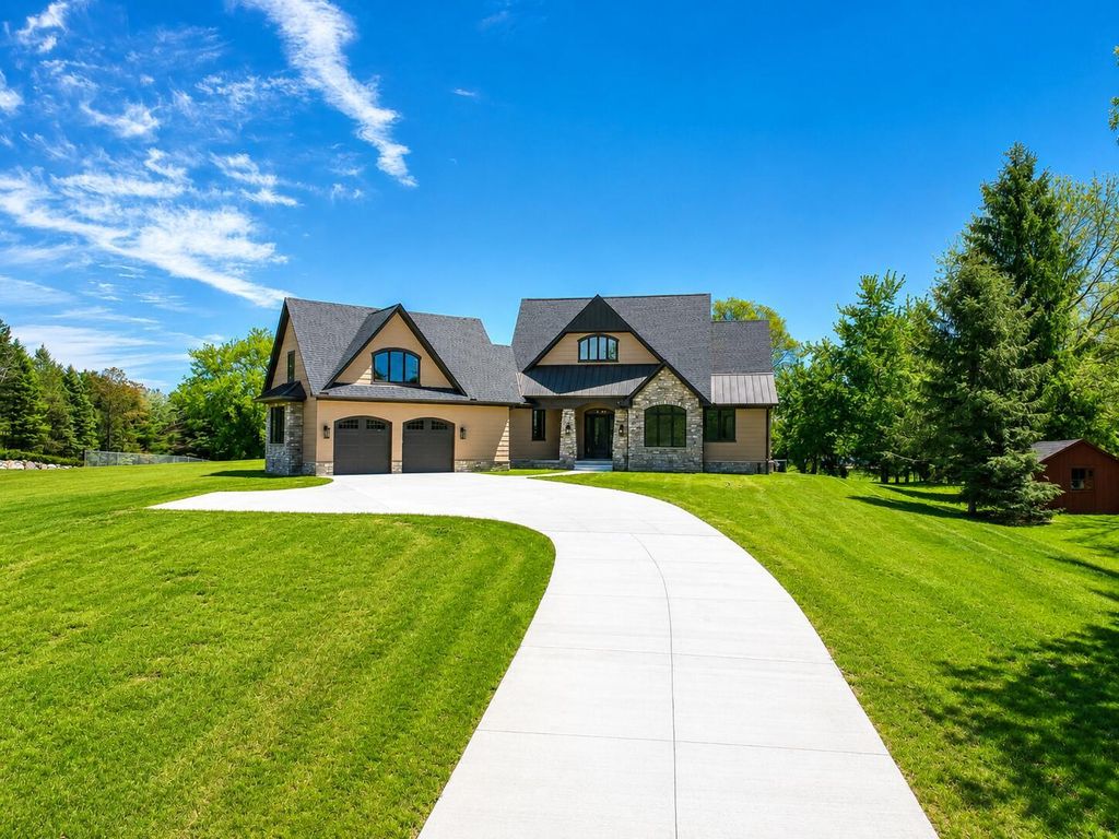69166 Slating Lane, Bruce township