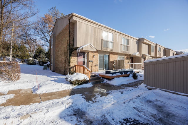 1468 Oakbrook East Drive, Rochester city