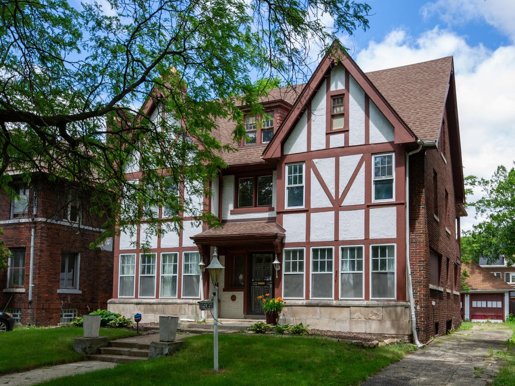 1536 Chicago Boulevard, Detroit city