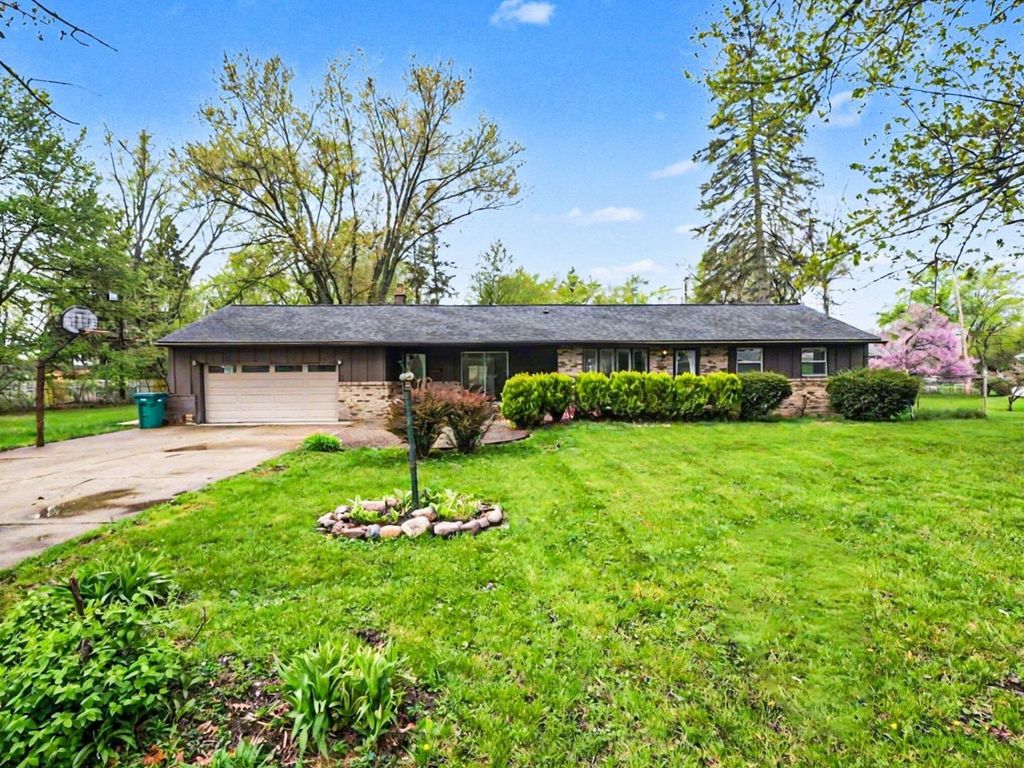 216 Aveline Street, Ypsilanti charter township
