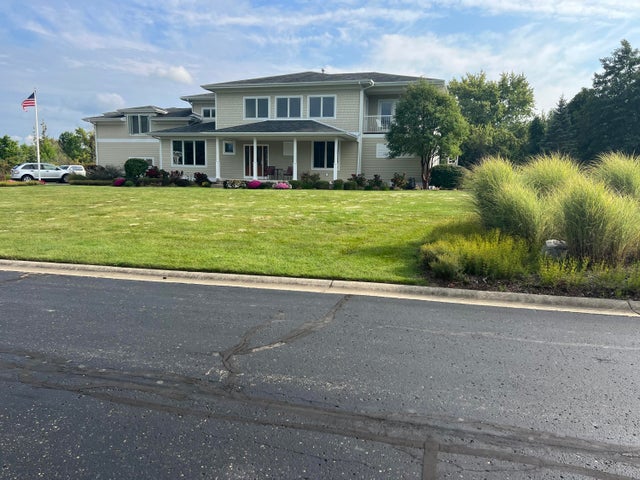 7258 Beverly Drive, Casco township