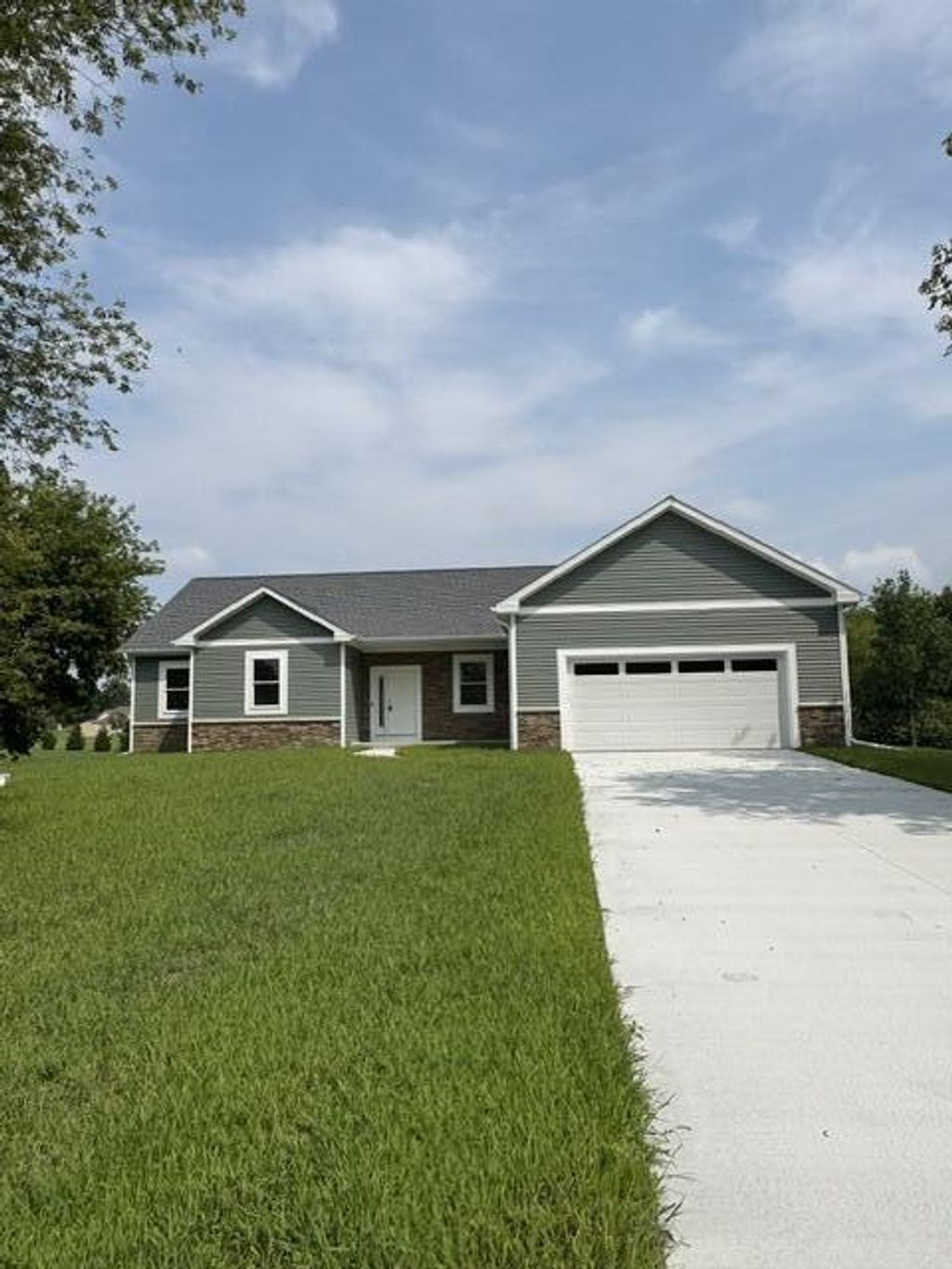 1311 Northwind Drive, Leoni township