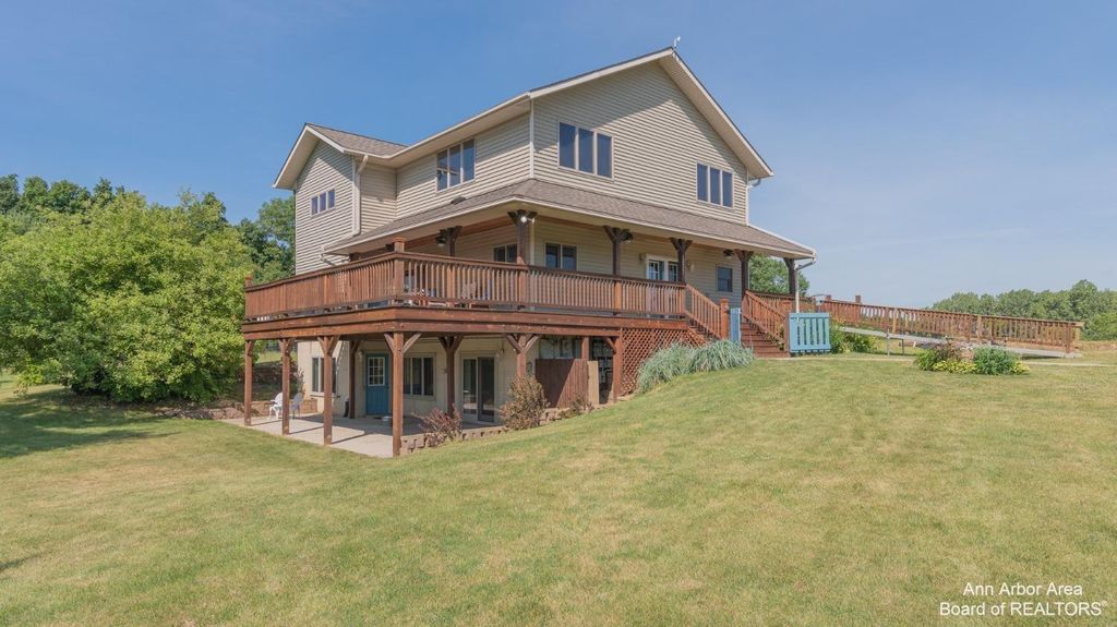 12322 Mccollum Road, Clinton