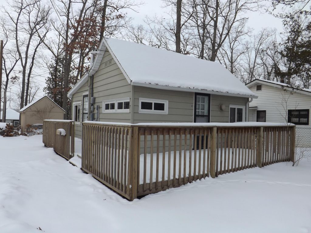 163 Lincoln Alley, Belvidere township