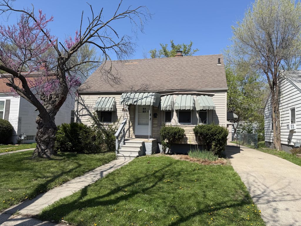 19421 Elkhart Street, Harper Woods city
