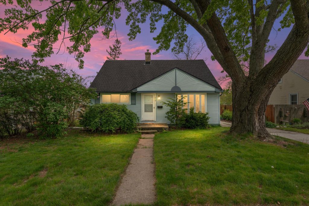 249 S Chocolay Avenue, Clawson city