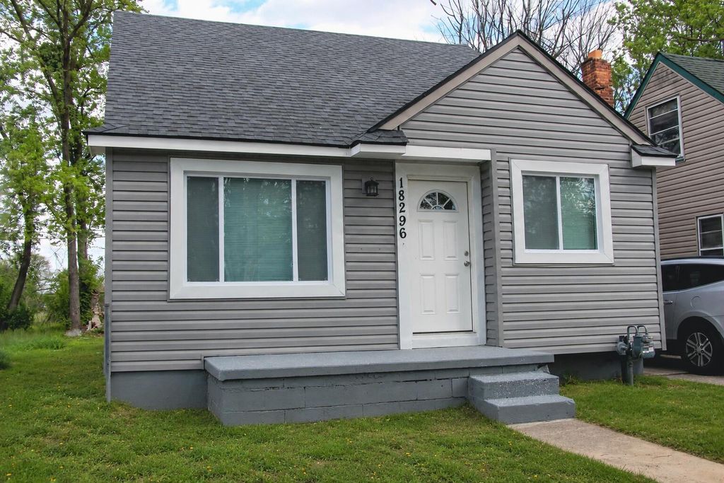 18296 Evergreen Road, Detroit city