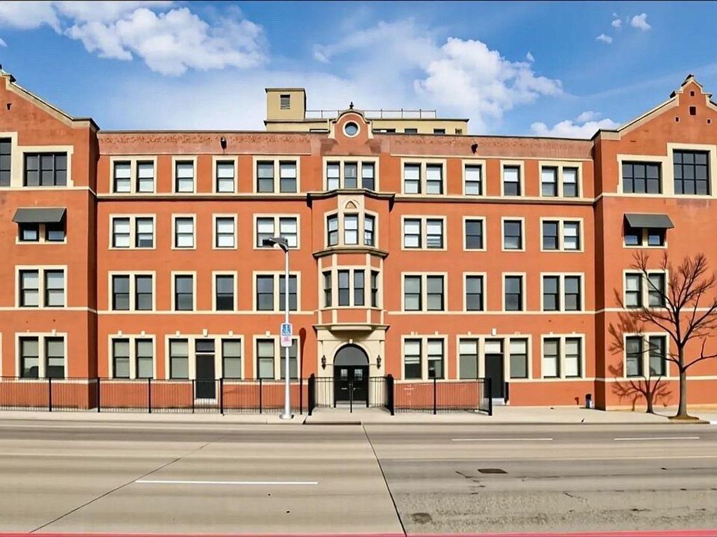 6533 E Jefferson Avenue Unit: Ll06, Detroit