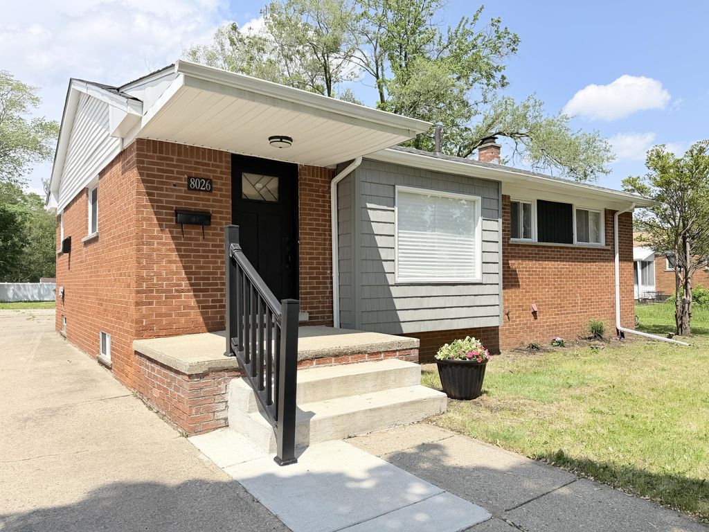 8026 Pembroke Avenue, Detroit city