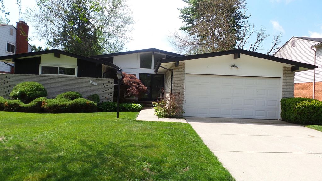 18165 Adrian Street, Southfield city