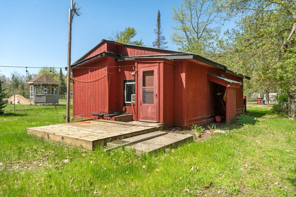 241 Geronimo Road, Maple Ridge township