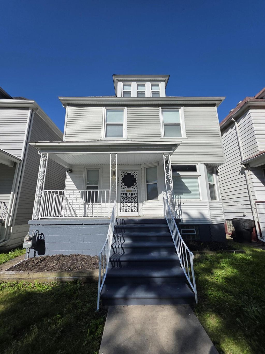2493 Fischer Street, Detroit city