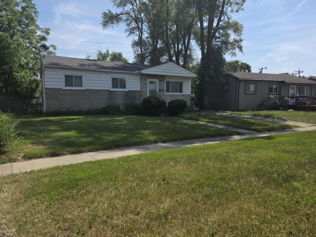 1060 Commonwealth Avenue, Ypsilanti charter township