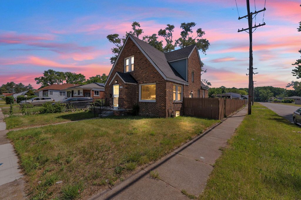 21004 Reimanville Avenue, Royal Oak charter township