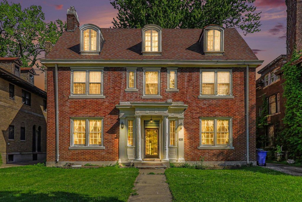 1168 W Boston Boulevard, Detroit city