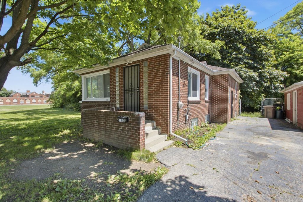 182 Summit Street, Pontiac city
