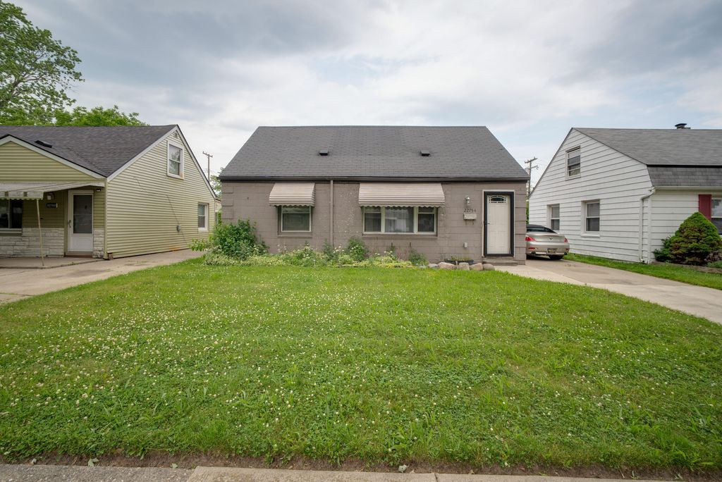 22754 Almond Avenue, Eastpointe city