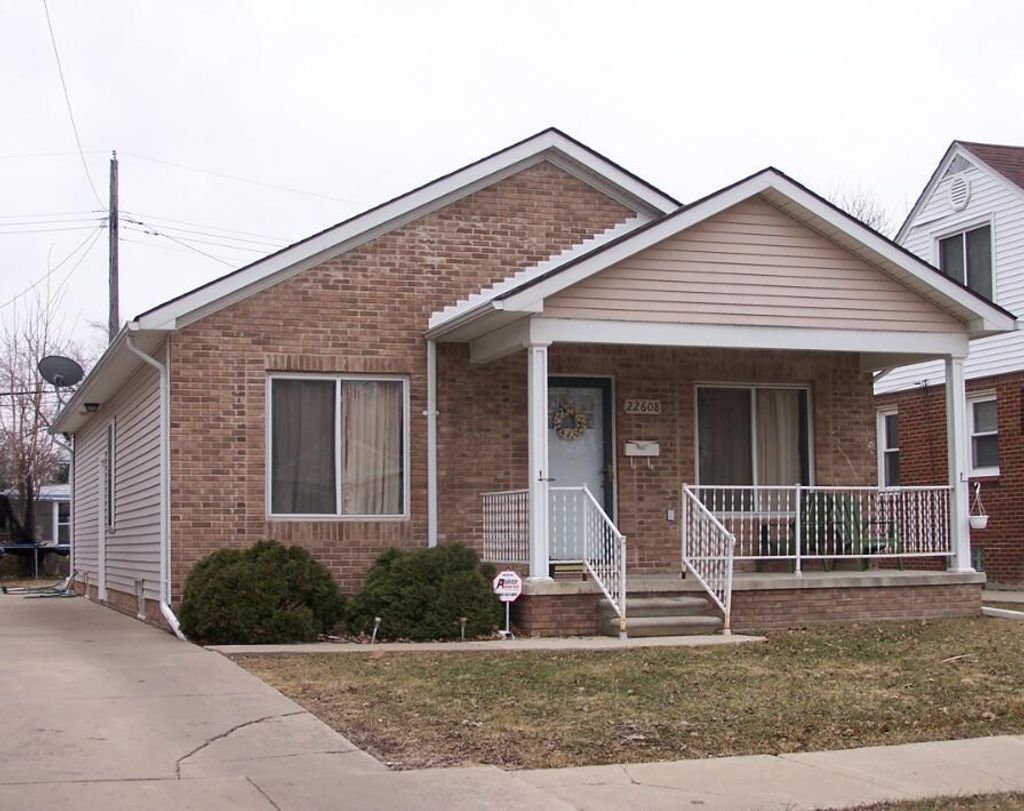 22608 Downing Street, St. Clair Shores city