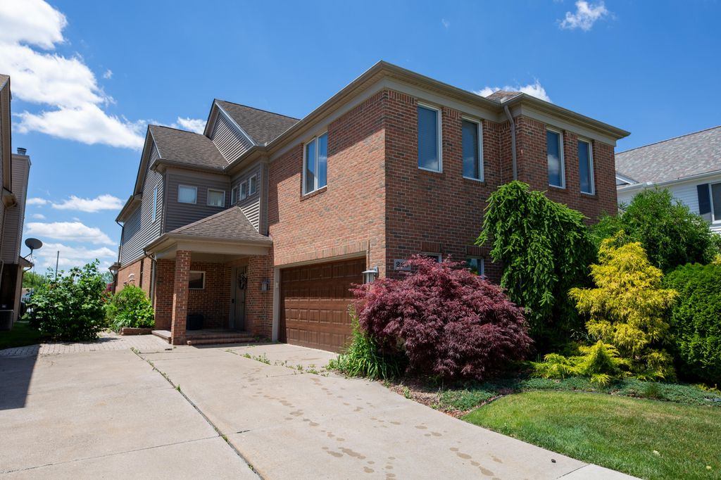 229 Keelson Drive Unit: 11, Detroit