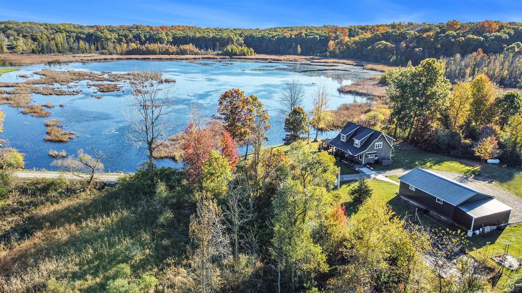 15303 Seymour Road, Waterloo township