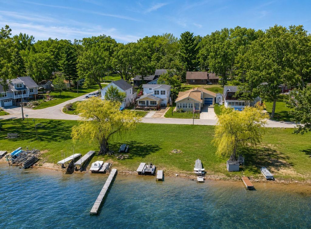 252 Evans Trail, Franklin township