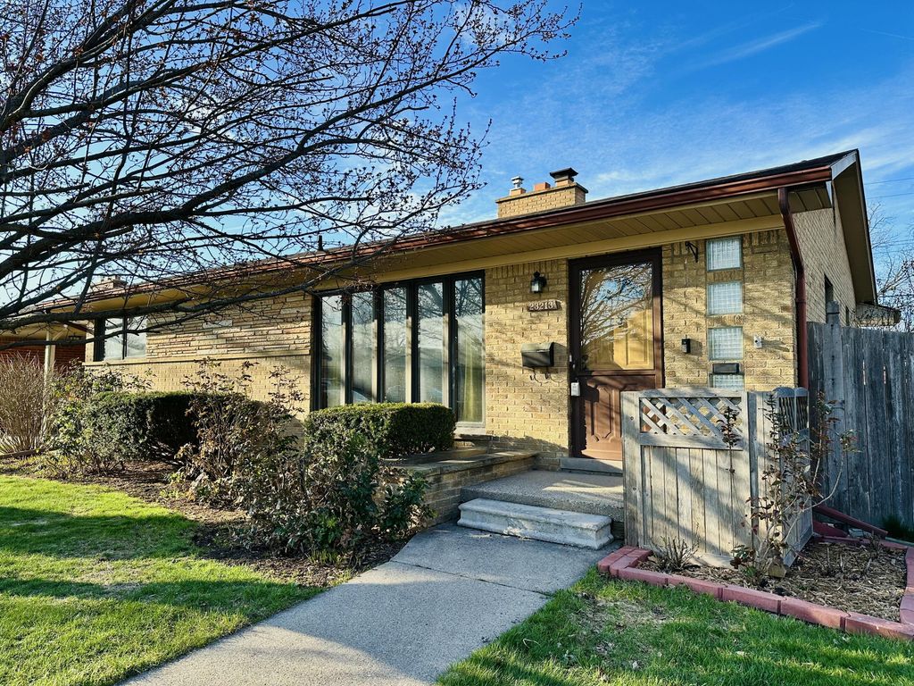23213 Greencrest Street, St. Clair Shores city