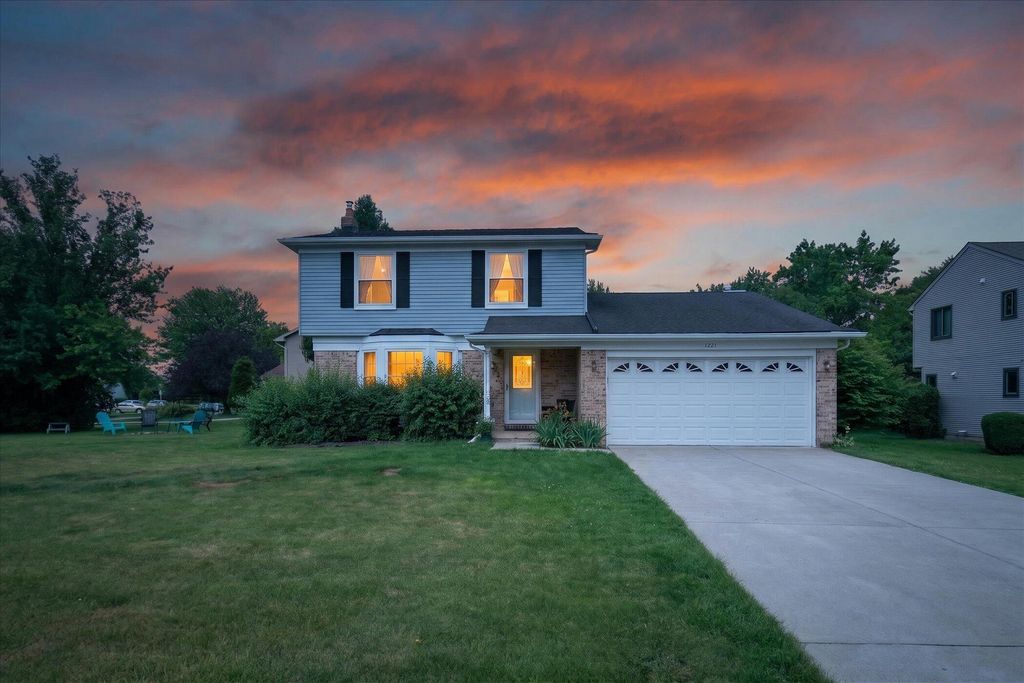 1221 Harwood Circle, Pittsfield charter township