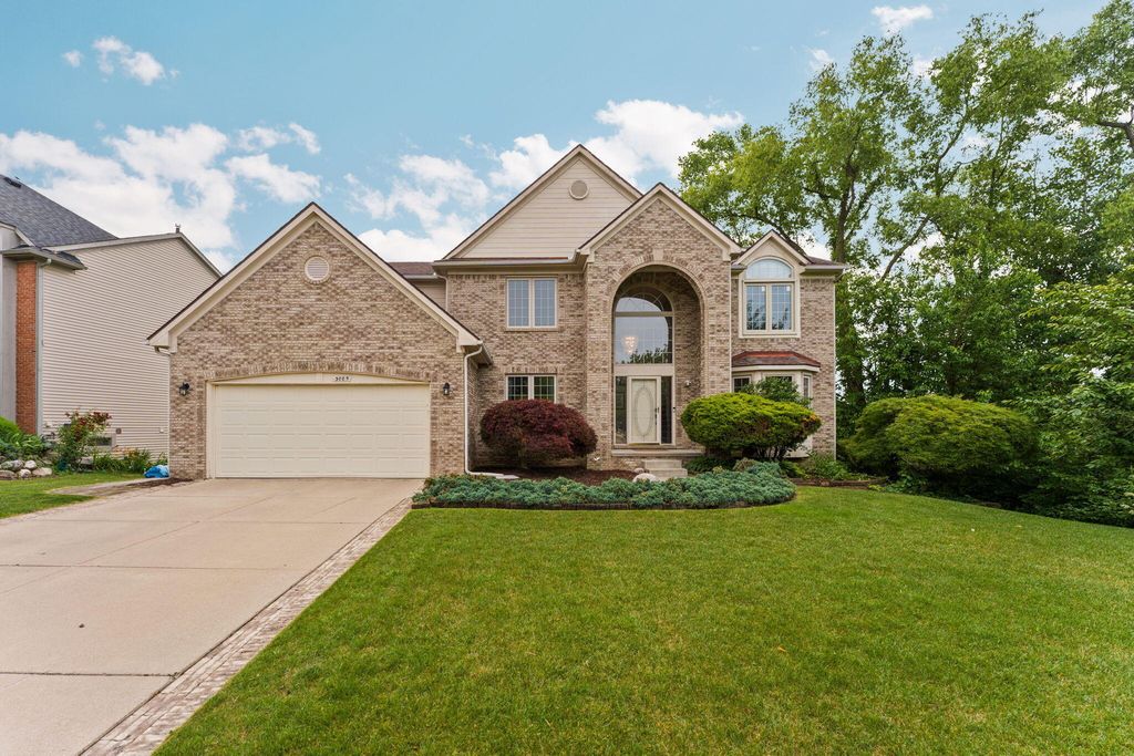 3085 Honeysuckle Drive, Pittsfield charter township