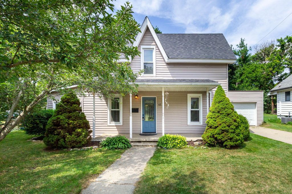 65 Pleasant Street, Oxford village