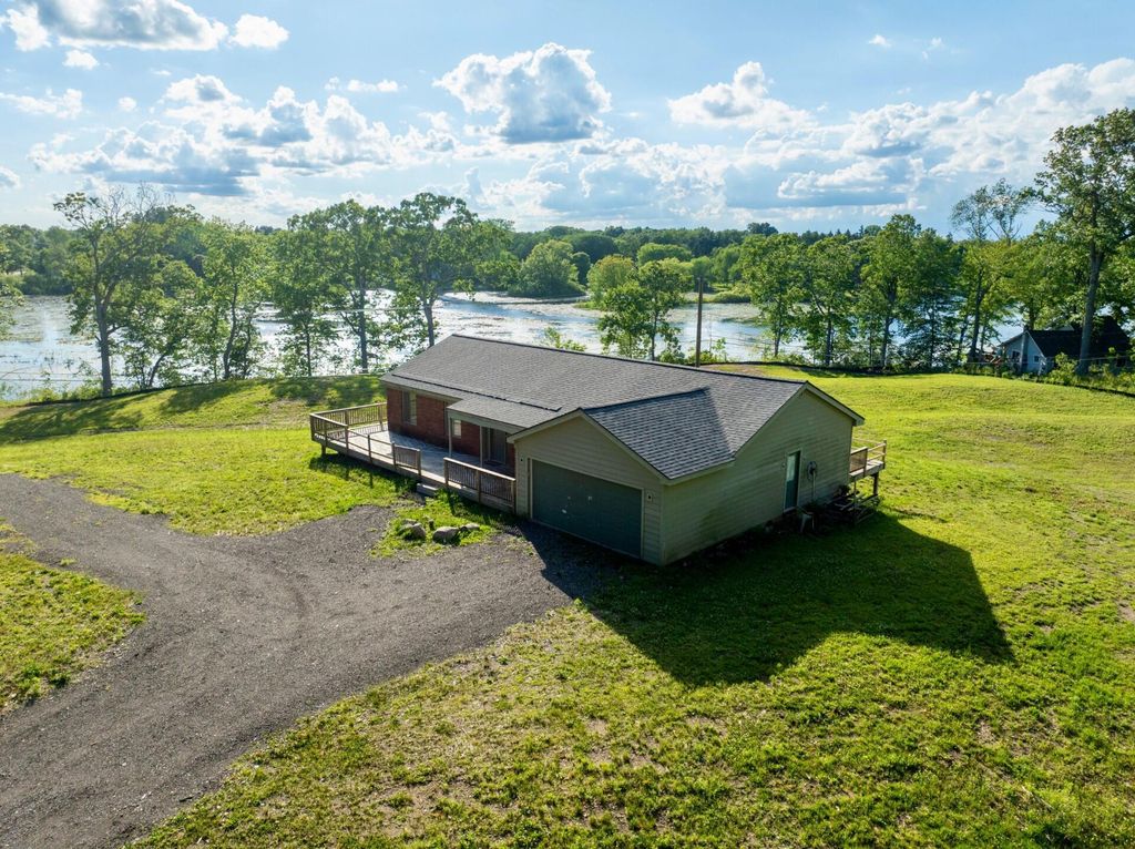 5245 Grass Lake Road, White Lake charter township