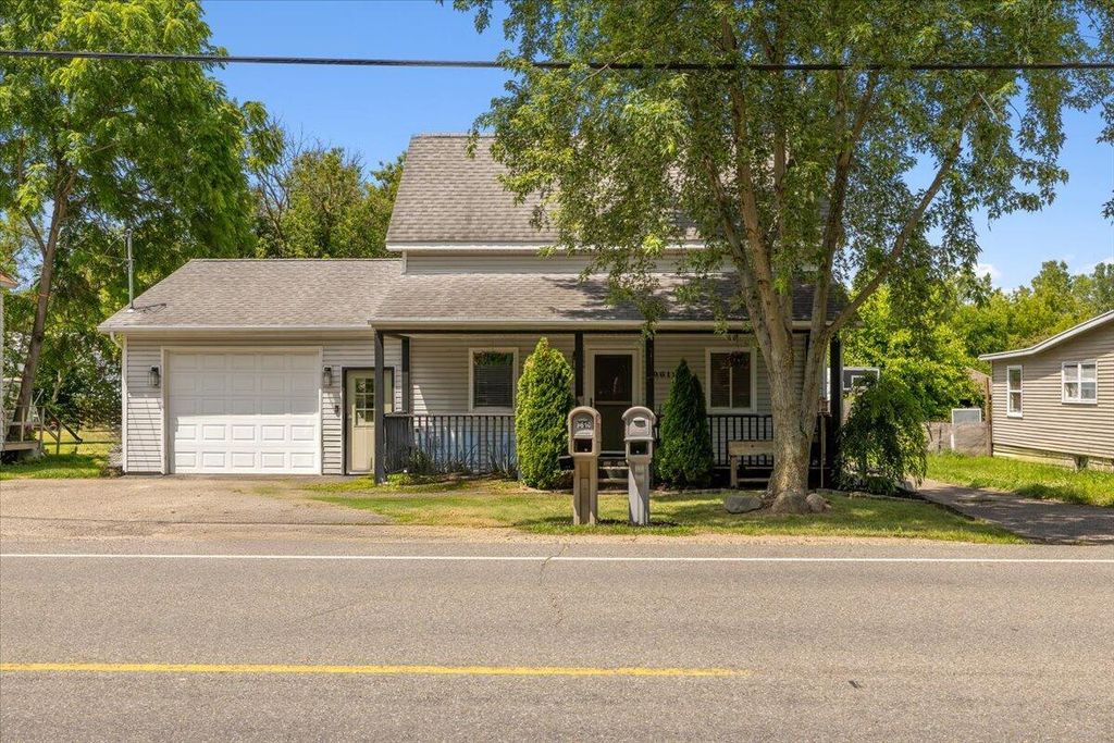 9611 E Newburg Road, Vernon township